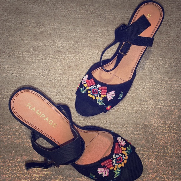 NWOT Beaded Rampage sandals - Picture 1 of 10